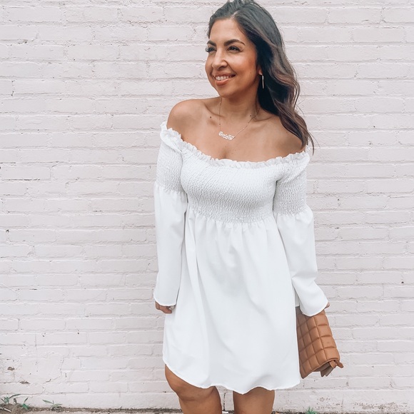 Meet your Posher, Danielle - Picture 1 of 2